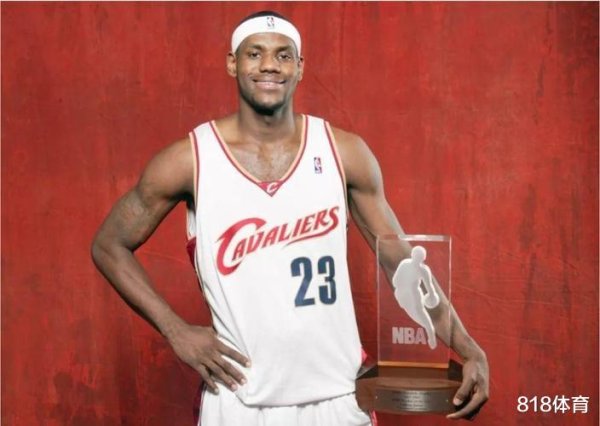 McGrady: Tân binh giỏi nhất năm 2003 nên được trao cho Anthony thay vì James vì dưa đã đưa Nuggets v